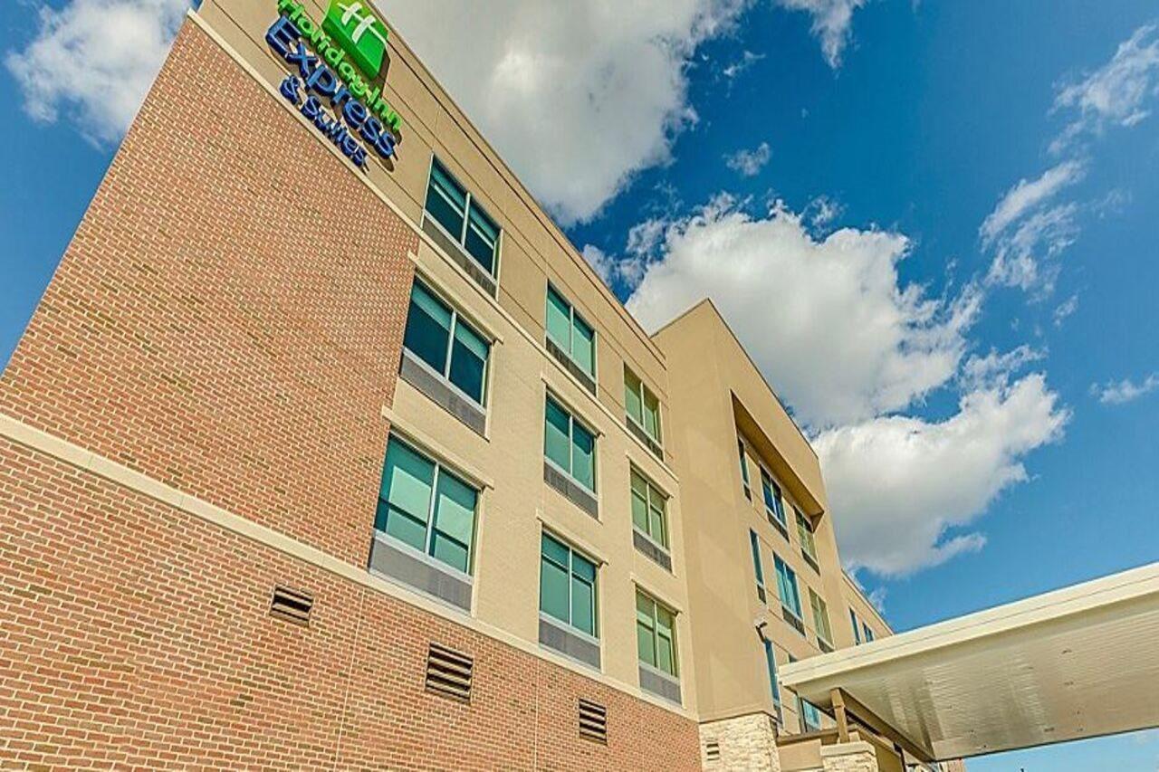 Holiday Inn Express & Suites - Cedar Springs - Grand Rapids N By Ihg מראה חיצוני תמונה