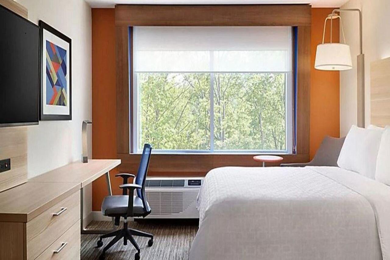 Holiday Inn Express & Suites - Cedar Springs - Grand Rapids N By Ihg מראה חיצוני תמונה